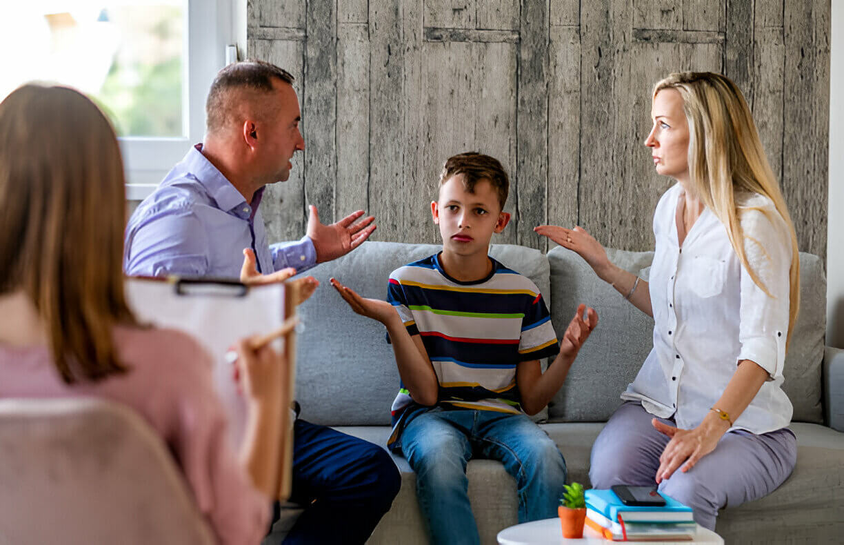 family-therapy-23849302 (3)