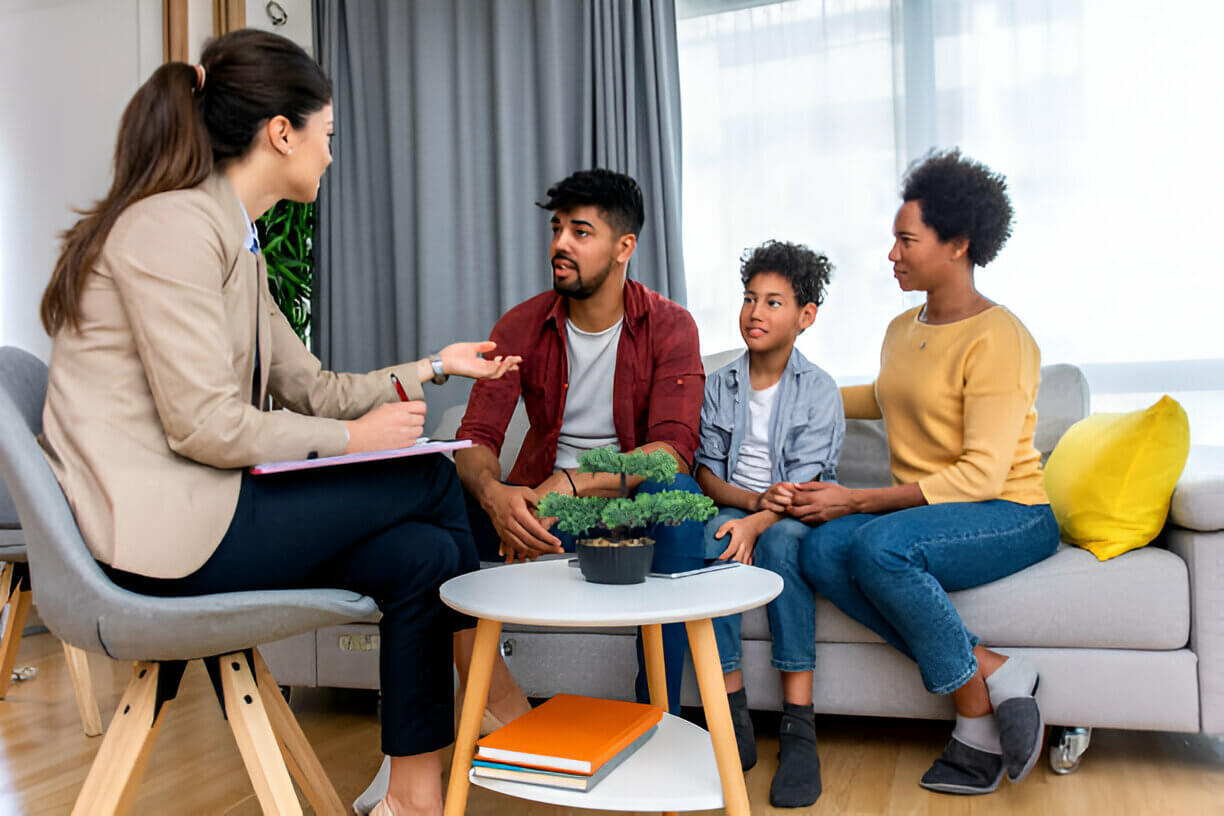 family-therapy-23849302 (4)